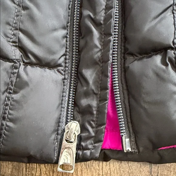 The North Face Black Puffer Jacket with Pink Lining - Picture 6 of 15